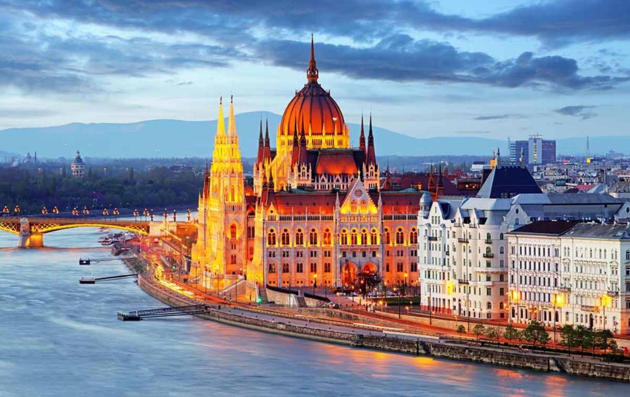 Luxurious Cozy 1br Apt - 2min Walk To Gozsduyard! * Budapešť