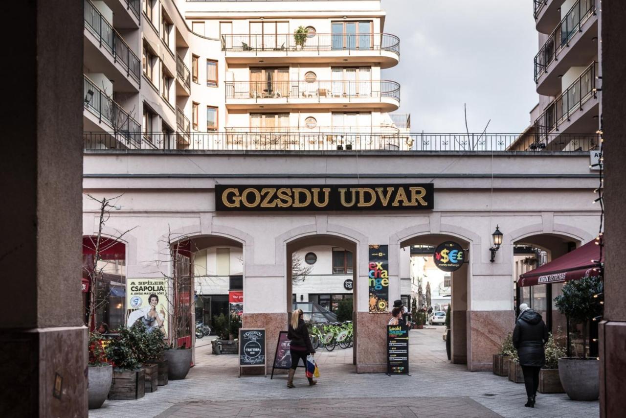 Apartmán Luxurious Cozy 1br Apt - 2min Walk To Gozsduyard! Budapešť