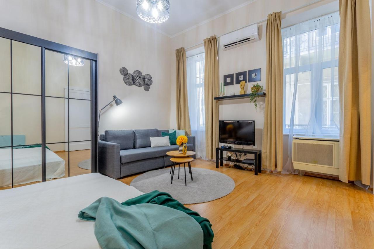 Luxurious Cozy 1br Apt - 2min Walk To Gozsduyard! Budapešť
