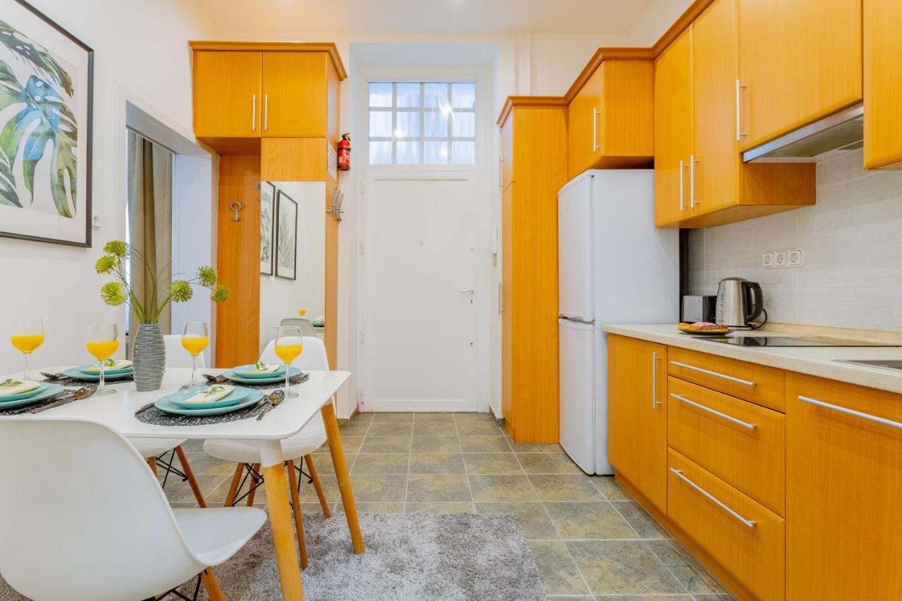 Luxurious Cozy 1br Apt - 2min Walk To Gozsduyard! Apartmán Budapešť